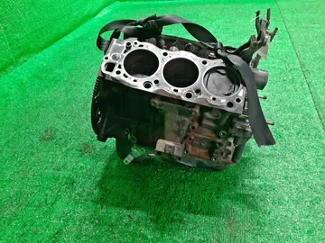 БЛОК ДВИГАТЕЛЯ НА TOYOTA GRANVIA VCH10W 5VZ-FE