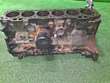 БЛОК ДВИГАТЕЛЯ НА TOYOTA MARK II GX100 1G-FE