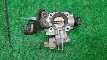 ДРОССЕЛЬНАЯ ЗАСЛОНКА НА TOYOTA COROLLA AE110 5A-FE