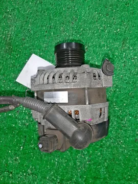 ГЕНЕРАТОР НА SUBARU IMPREZA GT7 FB20