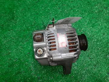ГЕНЕРАТОР НА TOYOTA PREMIO ZZT240 1ZZ-FE