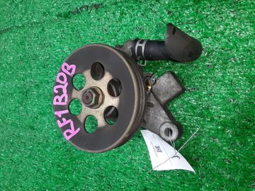 НАСОС ГИДРОУСИЛИТЕЛЯ НА HONDA STEPWGN RF1 B20B