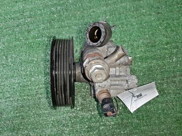 НАСОС ГИДРОУСИЛИТЕЛЯ НА TOYOTA VOXY AZR60G 1AZ-FSE