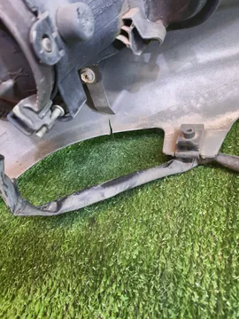 БАМПЕР НА TOYOTA PREMIO ZZT240