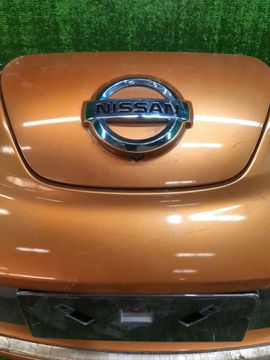 БАМПЕР НА NISSAN LEAF ZE0