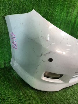 БАМПЕР НА TOYOTA ISIS ZNM10G
