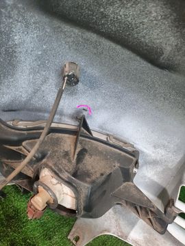 БАМПЕР НА TOYOTA ISIS ZNM10G
