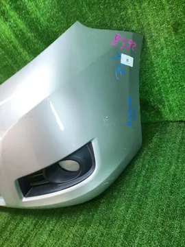 БАМПЕР НА TOYOTA ISIS ZNM10G