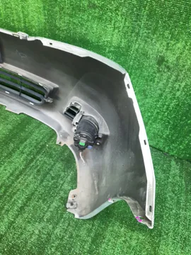 БАМПЕР НА TOYOTA ISIS ZNM10G