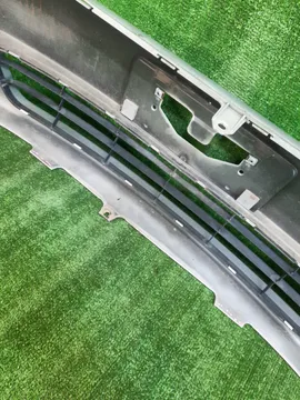 БАМПЕР НА TOYOTA ISIS ZNM10G