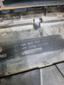 БАМПЕР НА VOLKSWAGEN PASSAT 3C