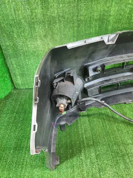 БАМПЕР НА TOYOTA VOXY AZR60G