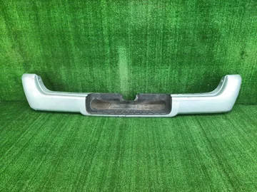 БАМПЕР НА TOYOTA HIACE LH178V