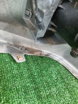 БАМПЕР НА TOYOTA PRIUS ZVW30