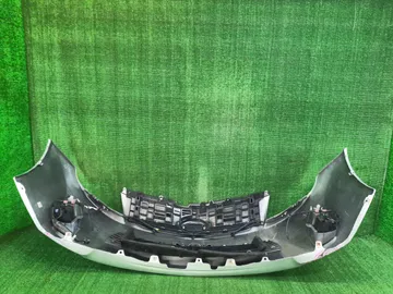 БАМПЕР НА TOYOTA PRIUS ZVW30