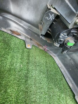 БАМПЕР НА TOYOTA PRIUS ZVW30