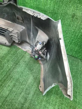 БАМПЕР НА TOYOTA PRIUS ZVW30
