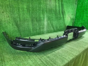 БАМПЕР НА TOYOTA LAND CRUISER VJA300W