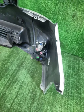 БАМПЕР НА TOYOTA PRIUS ZVW30