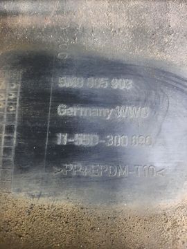 БАМПЕР НА VOLKSWAGEN GOLF PLUS 5M1