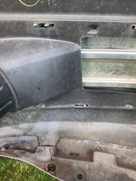 БАМПЕР НА NISSAN ELGRAND E52