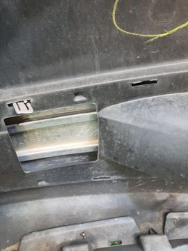 БАМПЕР НА NISSAN ELGRAND E52