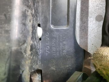 БАМПЕР НА VOLVO V40 MV