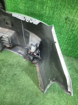 БАМПЕР НА TOYOTA PRIUS ZVW30