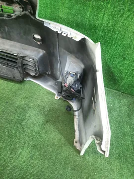 БАМПЕР НА TOYOTA PRIUS ZVW30