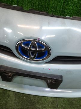 БАМПЕР НА TOYOTA PRIUS ZVW30