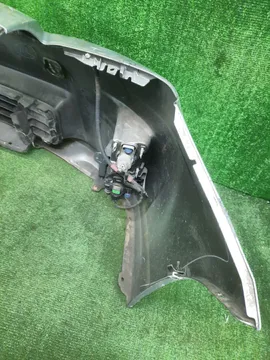 БАМПЕР НА TOYOTA PRIUS ZVW30