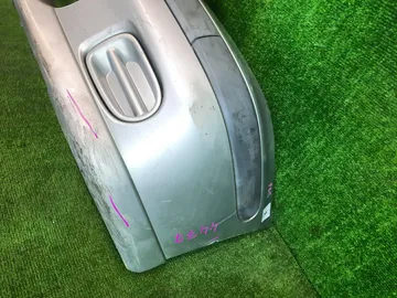БАМПЕР НА NISSAN SUNNY B15