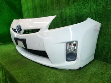 БАМПЕР НА TOYOTA PRIUS ZVW30