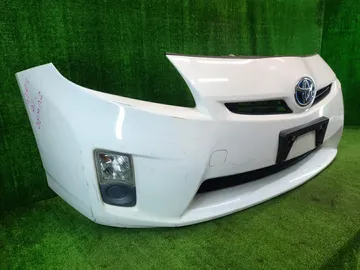 БАМПЕР НА TOYOTA PRIUS ZVW30