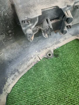 БАМПЕР НА TOYOTA RACTIS SCP100