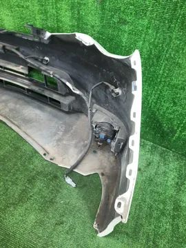 БАМПЕР НА NISSAN SERENA C26