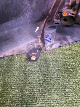 БАМПЕР НА TOYOTA PRIUS ZVW30