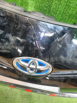 БАМПЕР НА TOYOTA PRIUS ZVW30