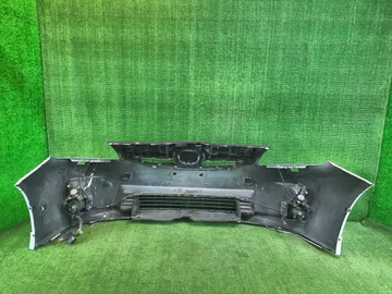 БАМПЕР НА TOYOTA PRIUS ZVW30