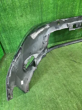 БАМПЕР НА TOYOTA HARRIER ZSU60