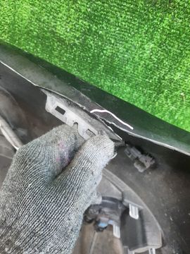 БАМПЕР НА NISSAN SERENA C26