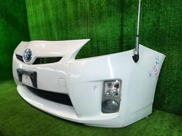 БАМПЕР НА TOYOTA PRIUS ZVW30