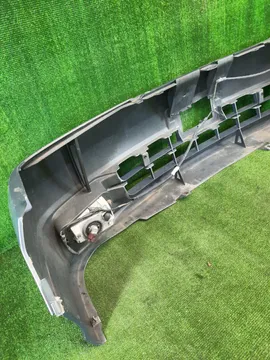 БАМПЕР НА TOYOTA GRANVIA KCH16