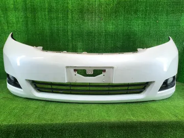 БАМПЕР НА TOYOTA ISIS ZNM10