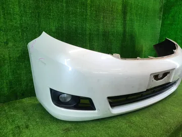 БАМПЕР НА TOYOTA ISIS ZNM10