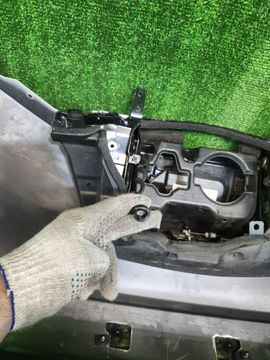 БАМПЕР НА NISSAN LEAF ZE0