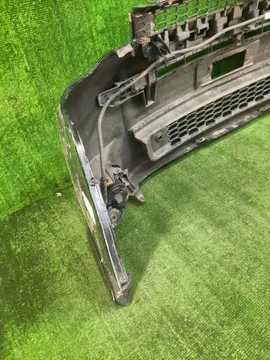 БАМПЕР НА TOYOTA VOXY ZRR70G