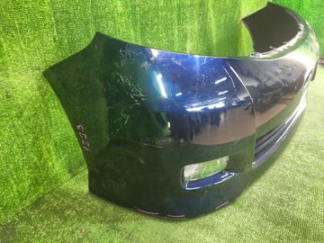 БАМПЕР НА TOYOTA ISIS ZNM10