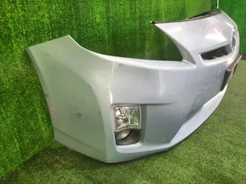 БАМПЕР НА TOYOTA PRIUS ZVW30
