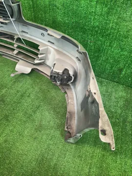 БАМПЕР НА NISSAN BLUEBIRD SYLPHY G10